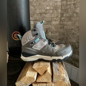 Altra Tushar 7.5 hiking boot